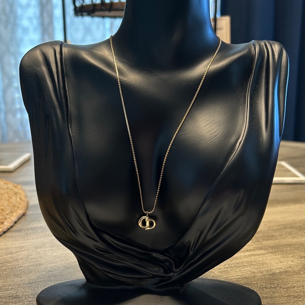 ❌SOLD IN A BUNDLE❌223. Vintage CD pendant Necklace w/COA - Picture 4 of 8
